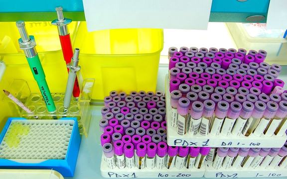 Un laboratoire de contrôle