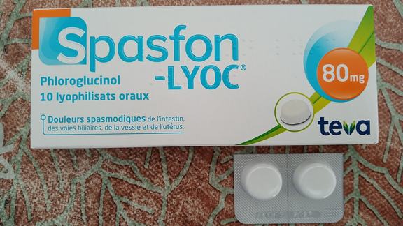 Des boîtes de médicaments
